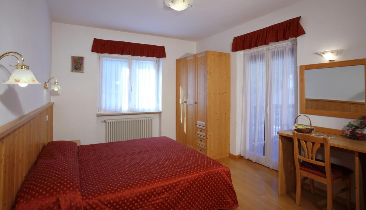 Hotel Zurigo Molveno Eksteriør bilde
