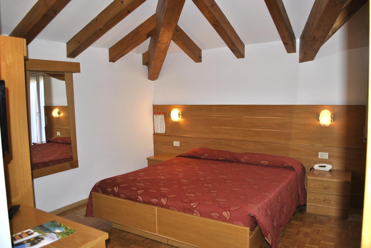 Hotel Zurigo Molveno Eksteriør bilde