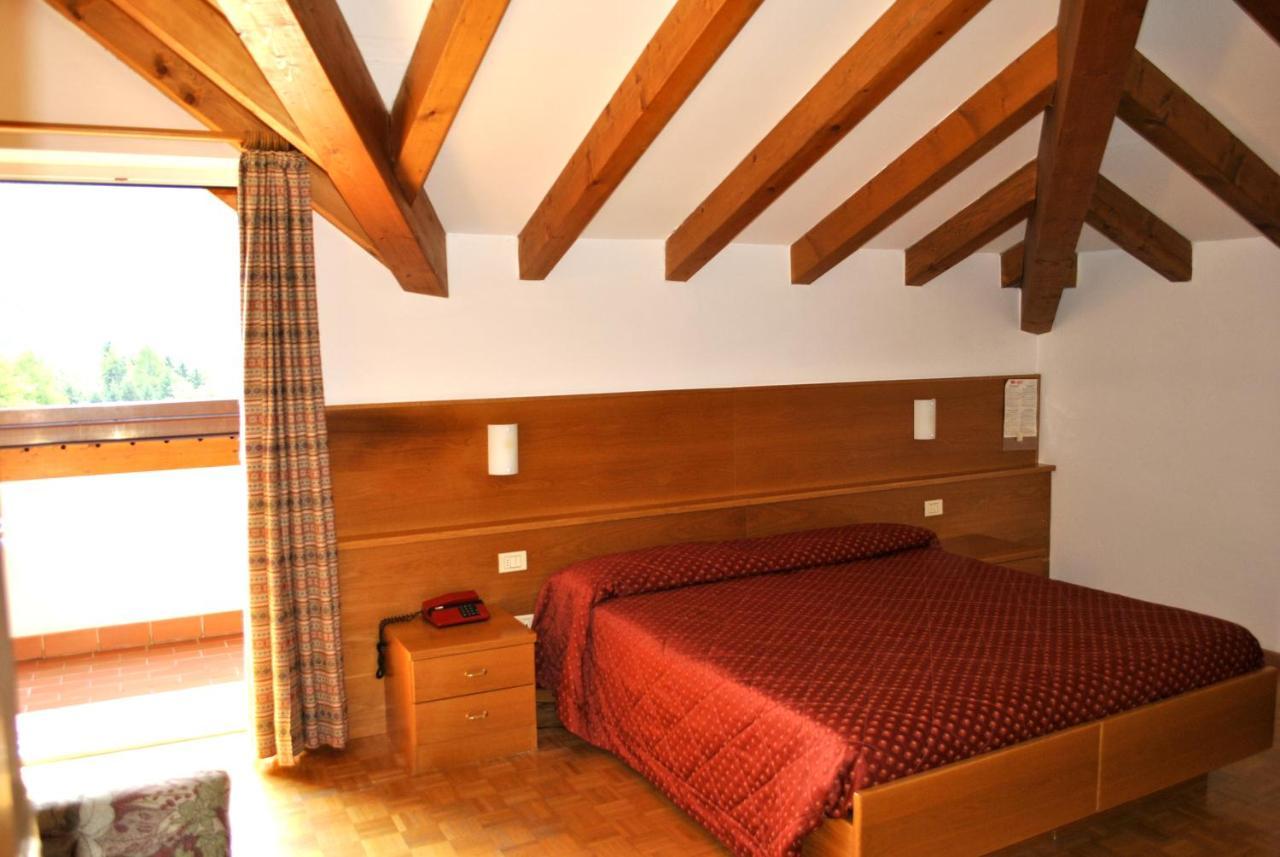 Hotel Zurigo Molveno Eksteriør bilde