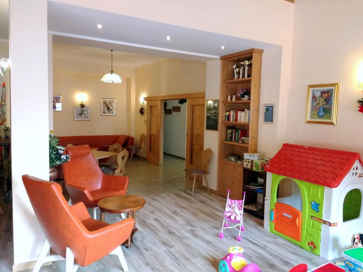 Hotel Zurigo Molveno Eksteriør bilde
