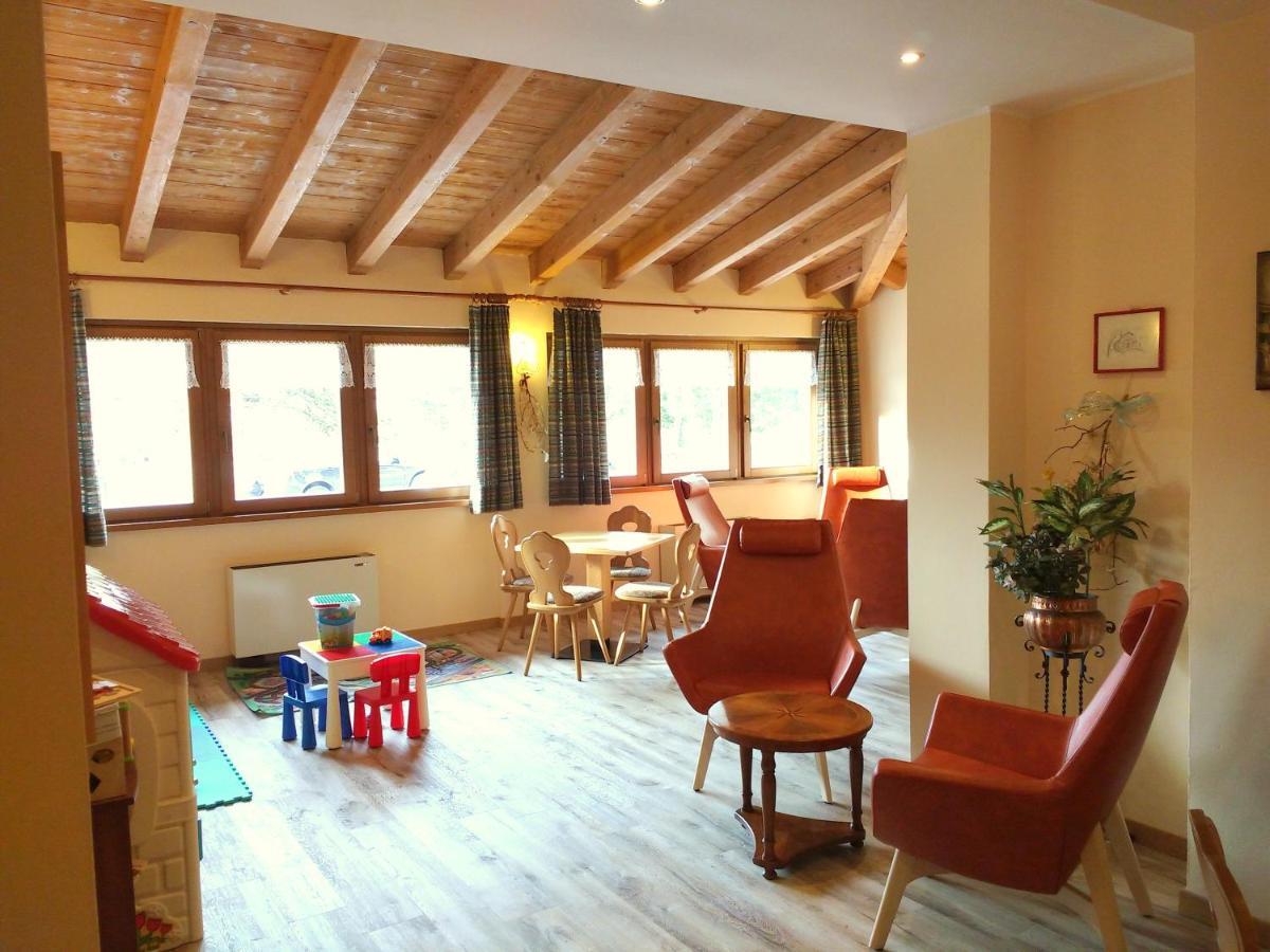 Hotel Zurigo Molveno Eksteriør bilde